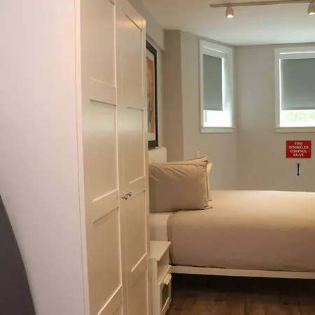 Stylish Studio In Brookline-5Min Train To Boston.. #2 Extérieur photo