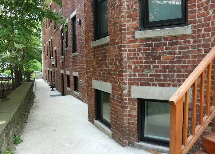 Stylish Studio In Brookline-5Min Train To Boston.. #2
